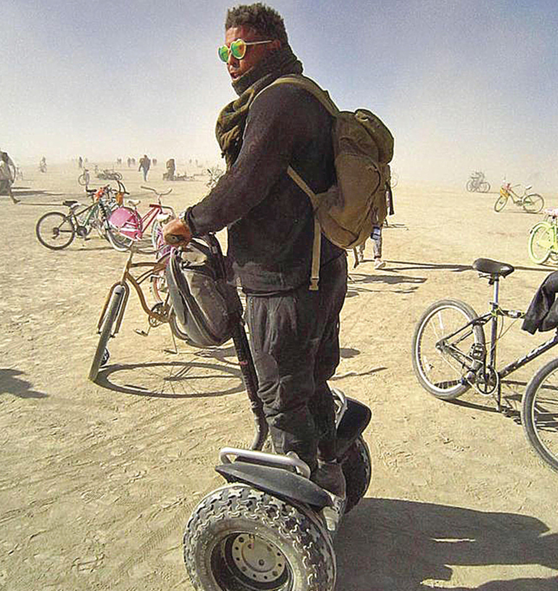 MAXED OUT
After his 2015 sci-fi-themed adventure at Burning Man, Ronaldo settled into work at Valladolid, where he found familiar attention.
